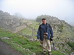 Matthias in Machu Picchu bei leichtem Nieselregen