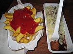 Frikandel mit allem (Zwiebel, Majo und Sauce)